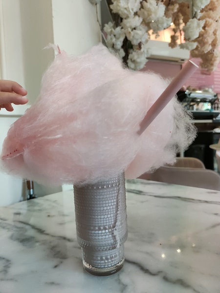 Lottie's Bury St Edmunds - Oreo Milkshake with Candyfloss